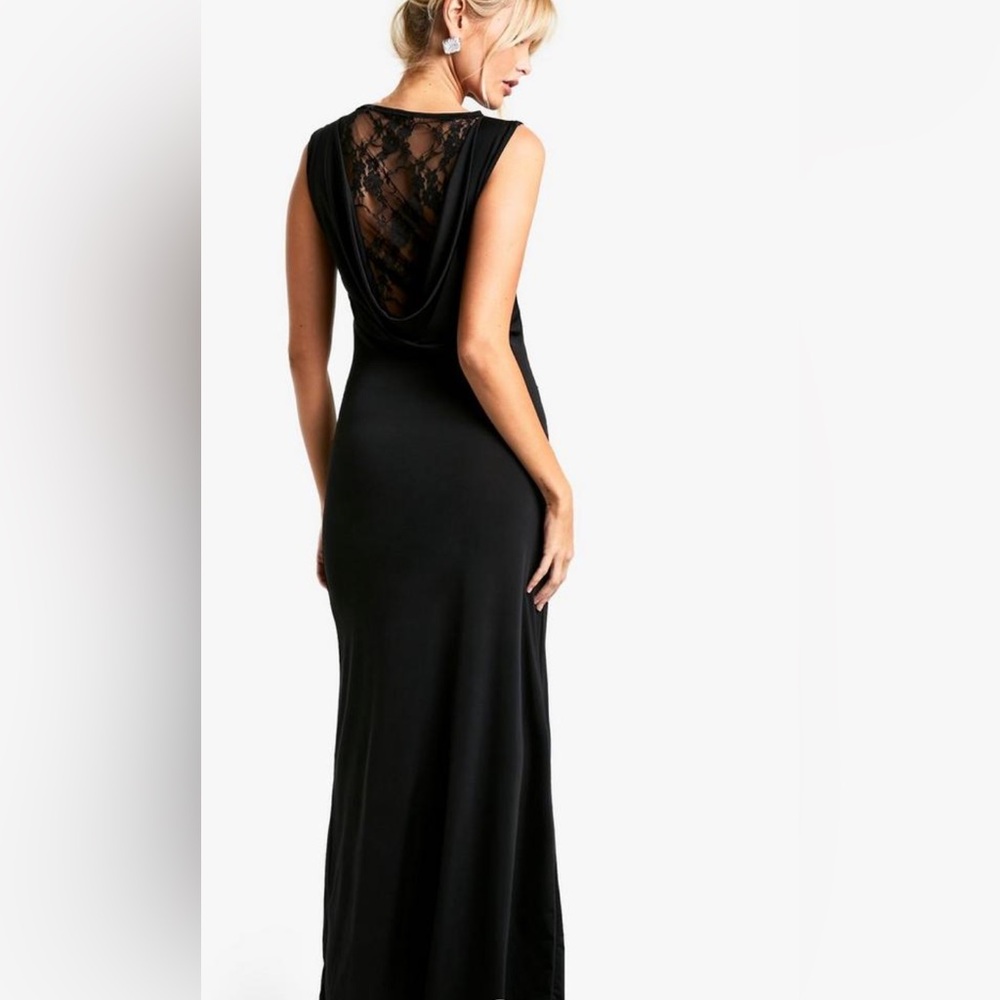 Boohoo maxi dress 🖤